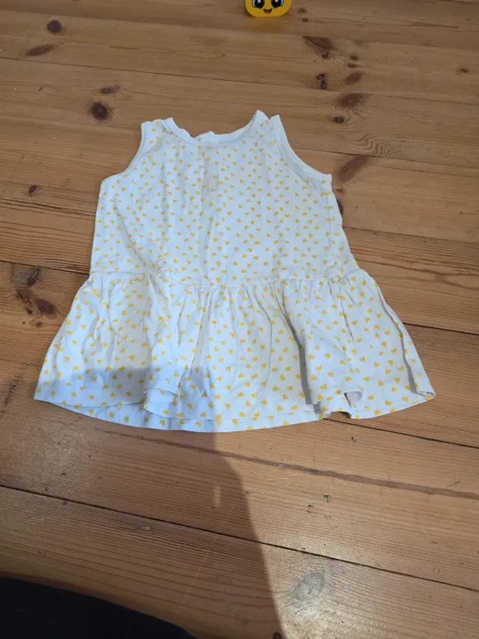 Lot de 7 vêtements d'été en coton taille 12 mois. - photo numéro 2