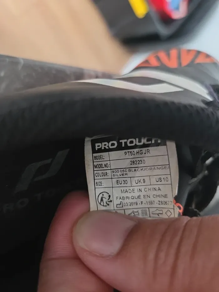 Chaussures de rugby ou foot à crampon pro touch taille 30 - photo numéro 7
