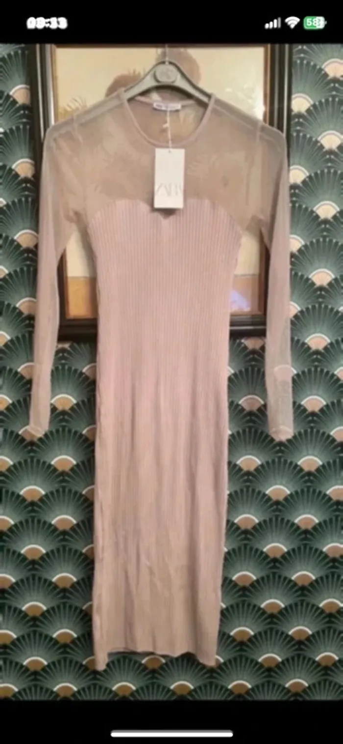 Robe neuve Zara taille M couleur beige - photo numéro 2