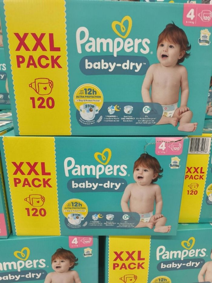 Couches Pampers taille 4