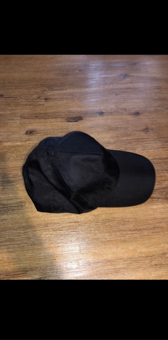 Casquette noir - photo numéro 2