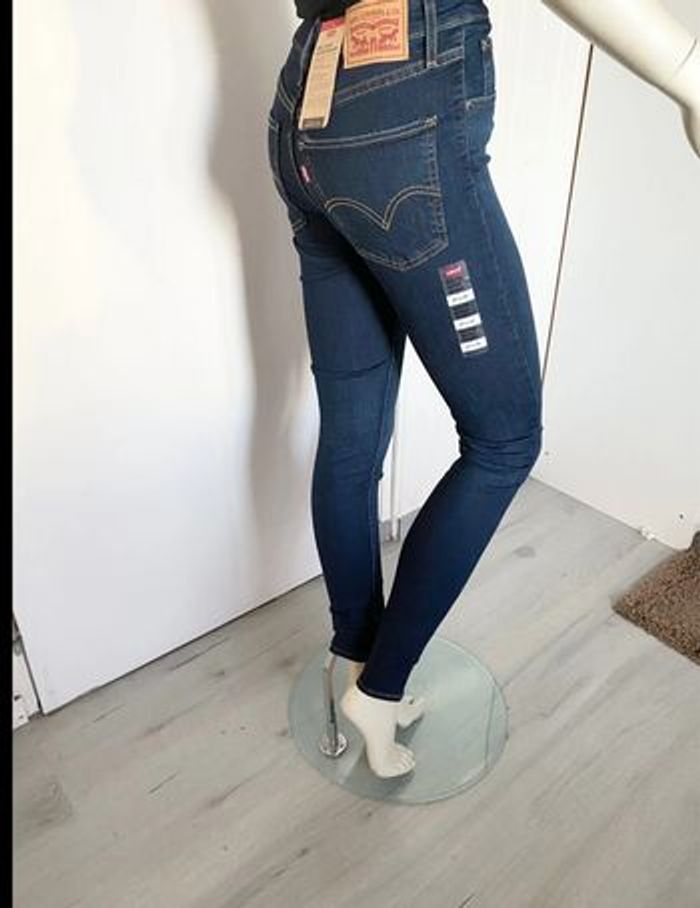 Jean Levi’s Mile High Super Skinny – Taille 27/32 – Bleu moyen – Neuf avec étiquette - photo numéro 13