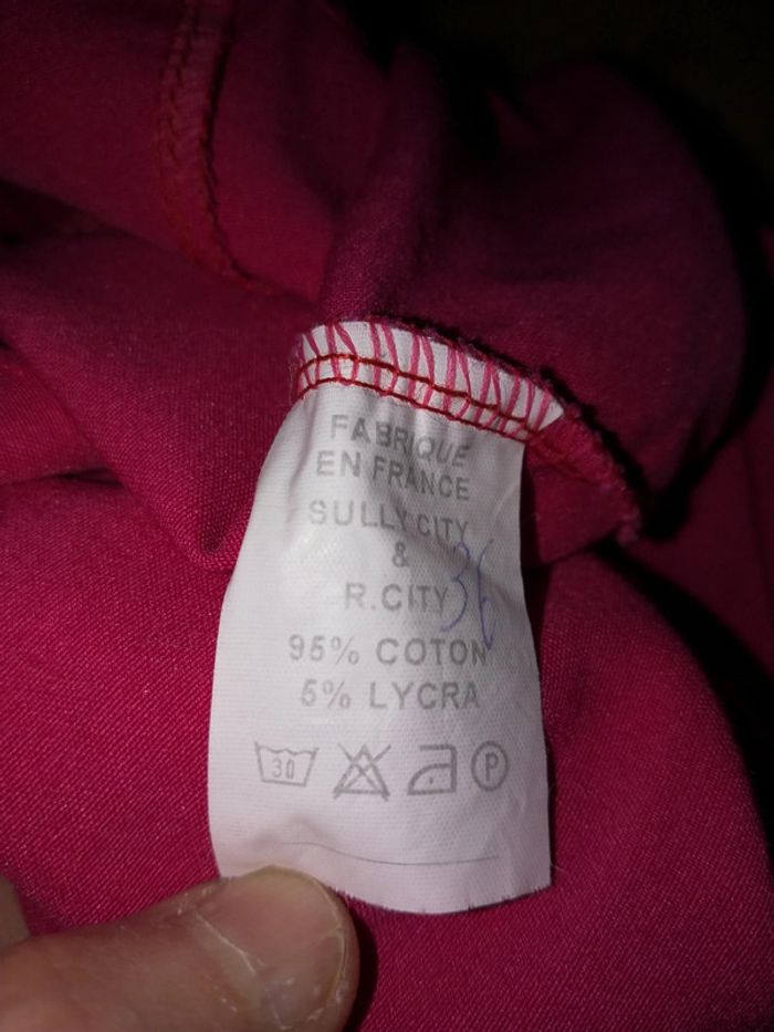 Jupe fendue sur le côté - photo numéro 3