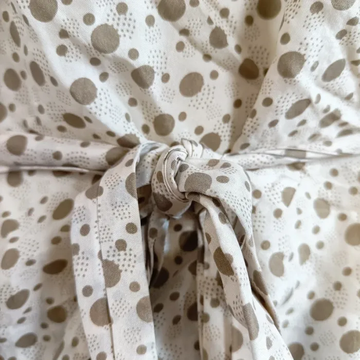 Haut fluide Somewhere imprimé pois beige noué à la taille, col V, T40 A1577 - photo numéro 4