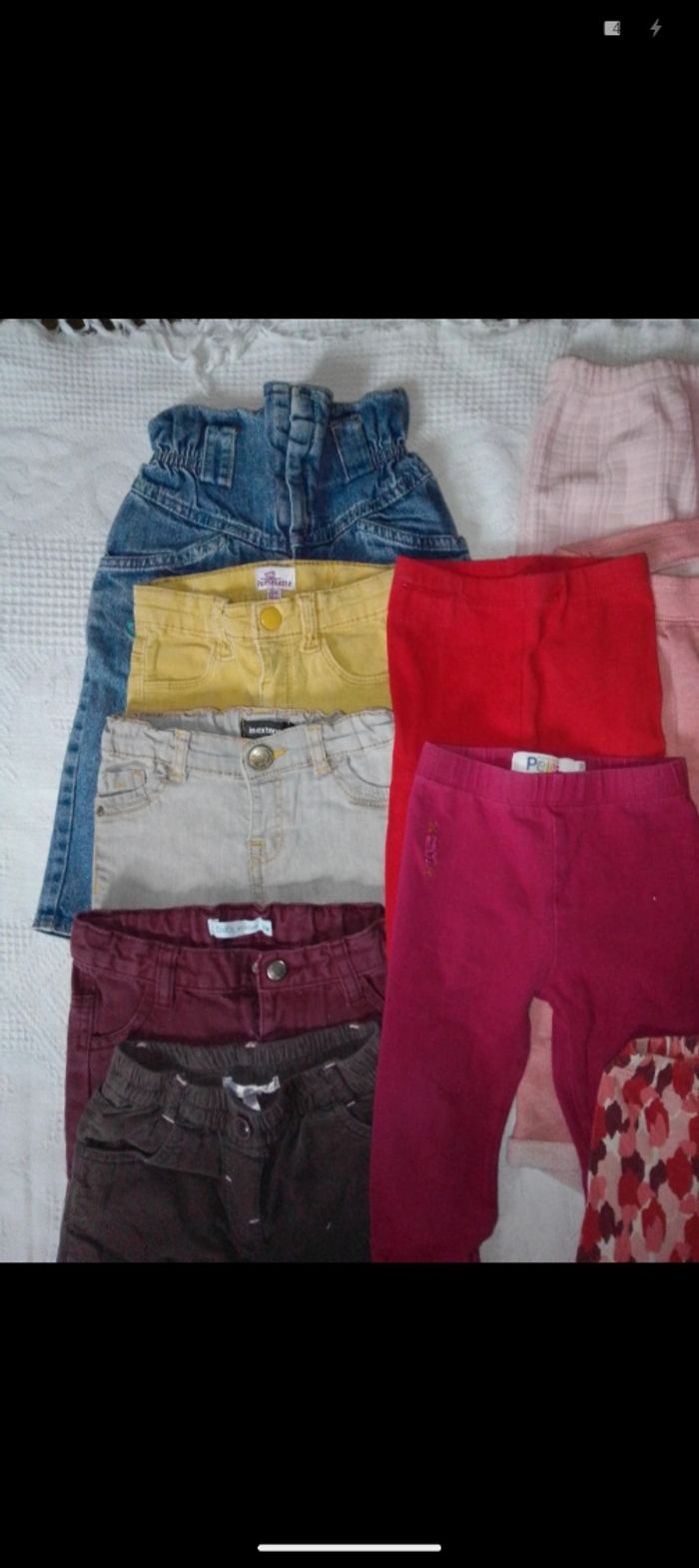 Lot 11 pantalon fille 12 mois - photo numéro 2