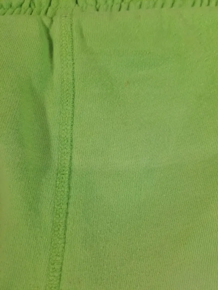 Short vert kiabi 5 ans tbe 1 micro tache qu'on ne voit pas - photo numéro 6