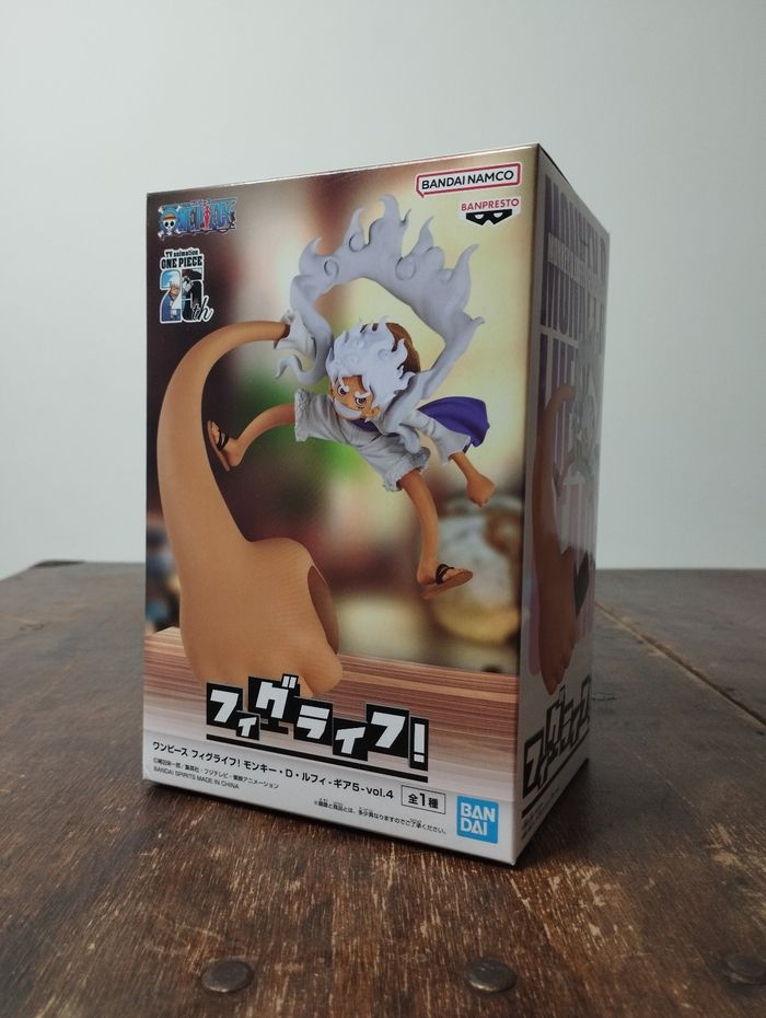 One piece figurine Monkey D Luffy gear 5 Banpresto