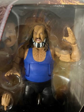 Figurine catch Shark
