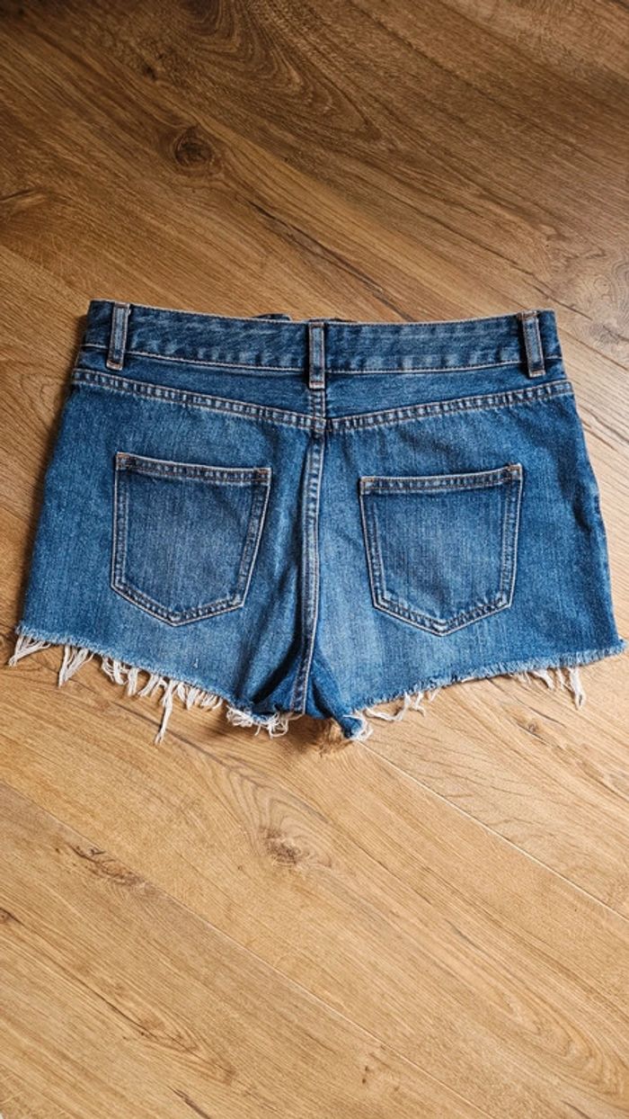 Short Asos jeans destroy 38 bleu brut - photo numéro 4