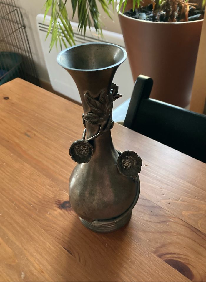 Vase en étain - photo numéro 3