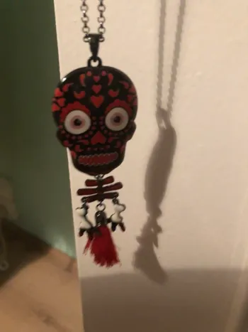 Sautoir tête de mort