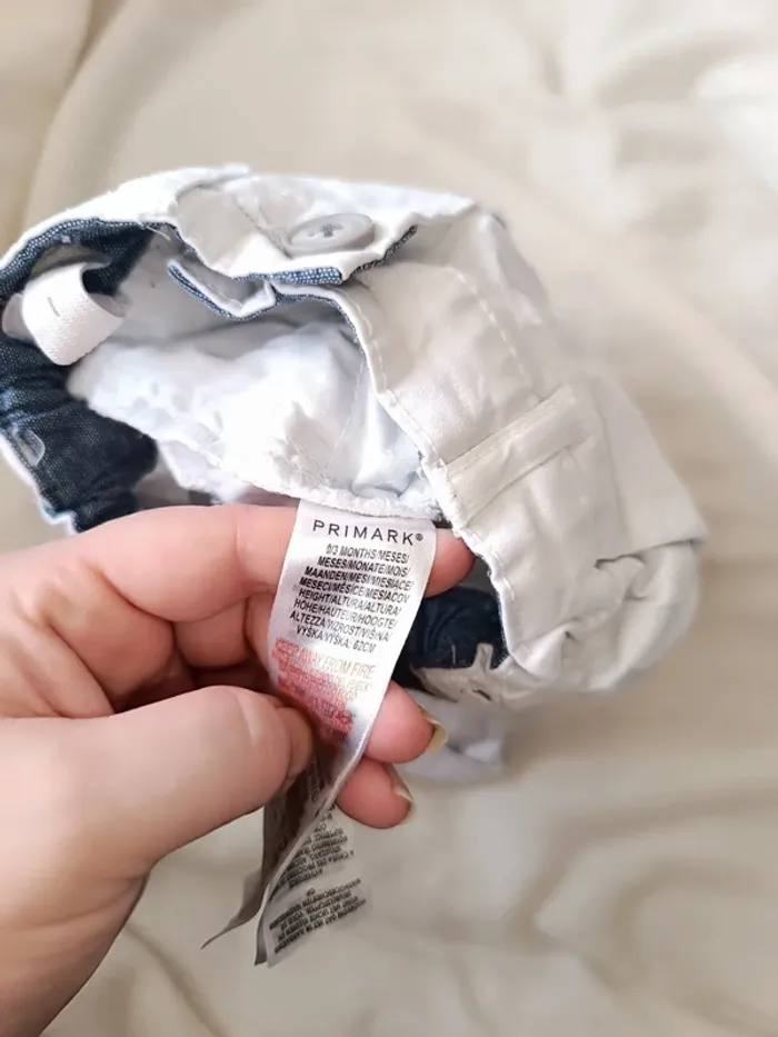 🎀 jolie jeans blanc taille 0/3 mois Primark 🎀 - photo numéro 4