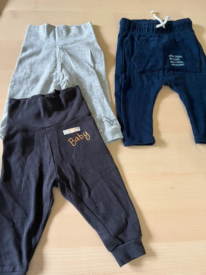 Lot 3 pantalons 6 mois