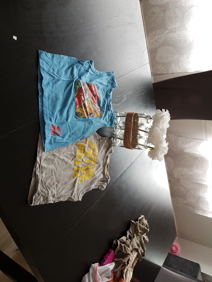 T-shirt sans manche - photo numéro 1