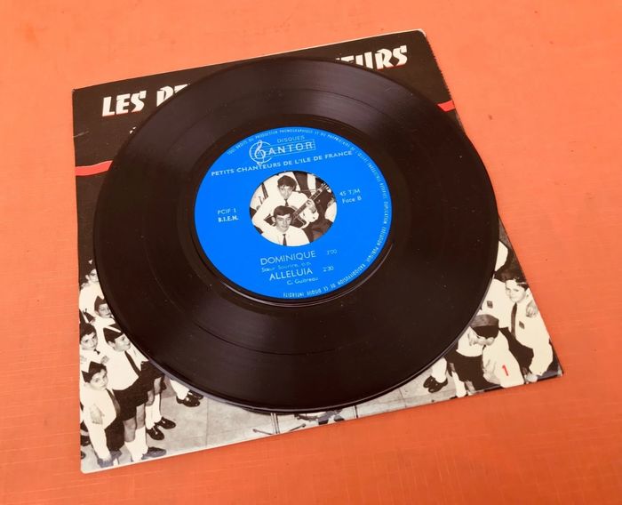 Vinyle 45 tours Les petits chanteurs de l' Ile de France Dominique Disques Cantor PCIF 1 - photo numéro 3