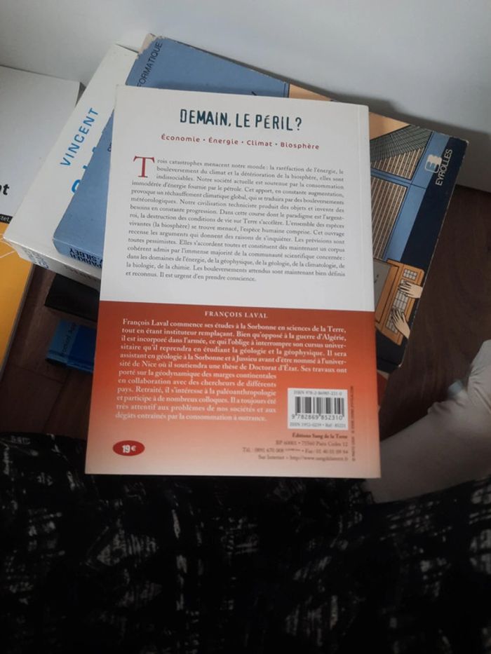 Demain. Le péril ? P m - photo numéro 15