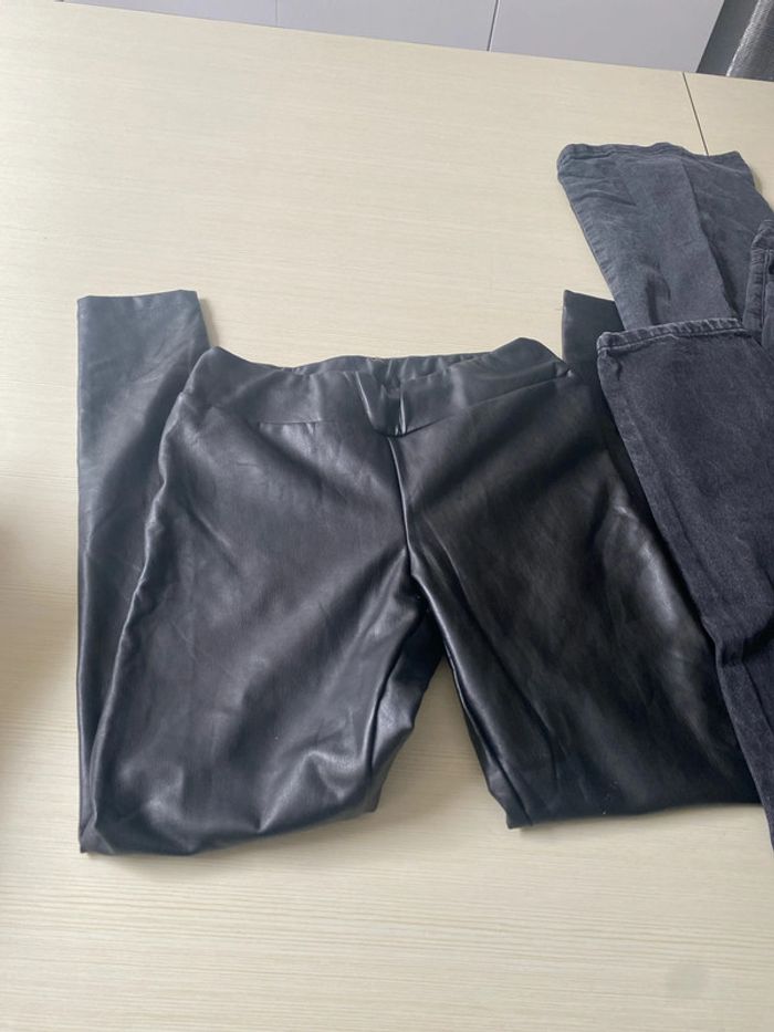 3 pantalons 2 jeans noir et un pantalon effet cuir - photo numéro 3