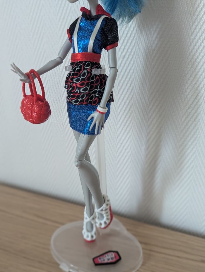 Poupée Monster high Ghoulia Night out - photo numéro 3