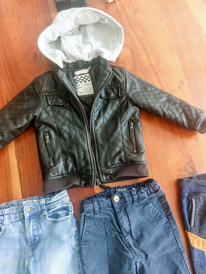 Lot de vêtements 4 ans - photo numéro 2