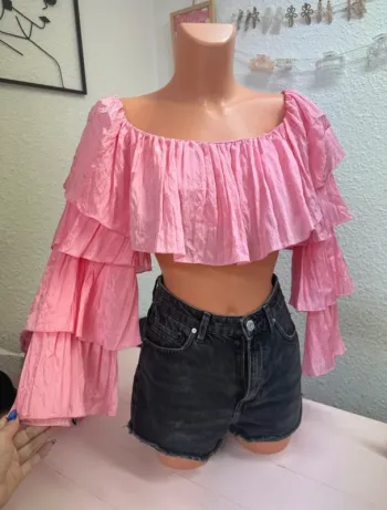 Top court à volants satiné Bershka taille L