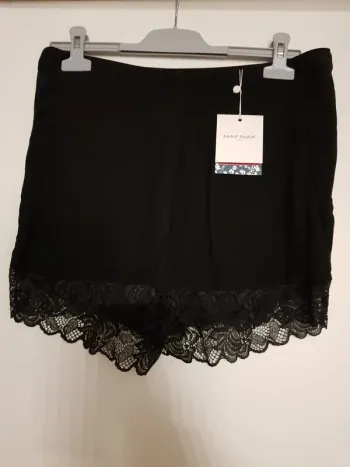Short Naf Naf noir taille 40 neuf