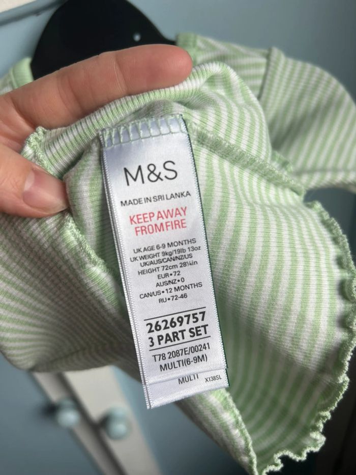 Tee shirt vert à rayures, 6-9 mois - photo numéro 3