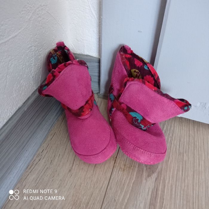 Chaussons roses bébé - photo numéro 4