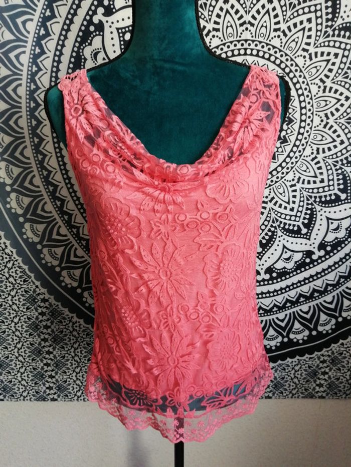 Top corail en dentelle, col drapé, libellule dans le dos, doublé / sans marque / (TU) - photo numéro 2
