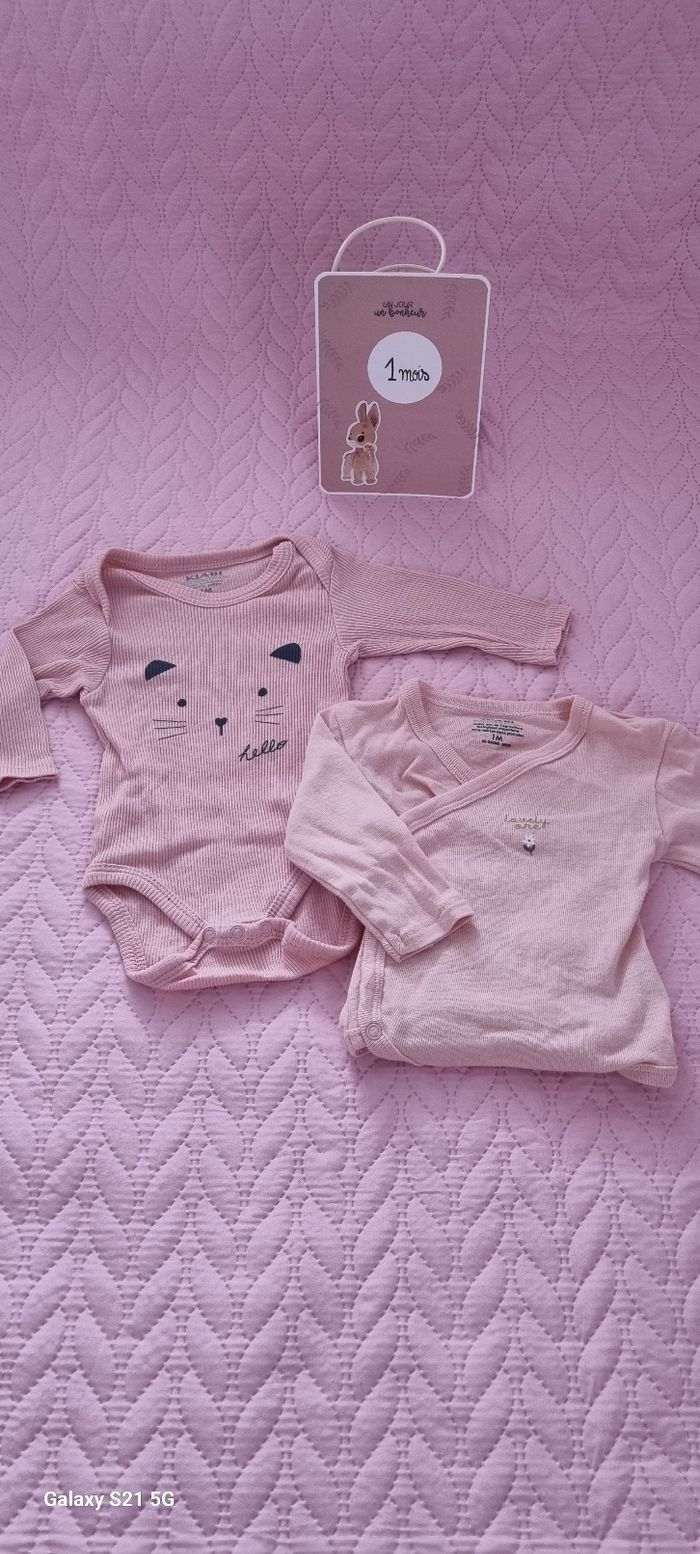 Bodies kiabi 1 mois