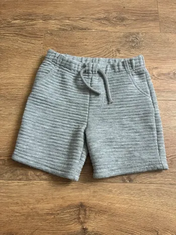 Short Primark 24/36 mois