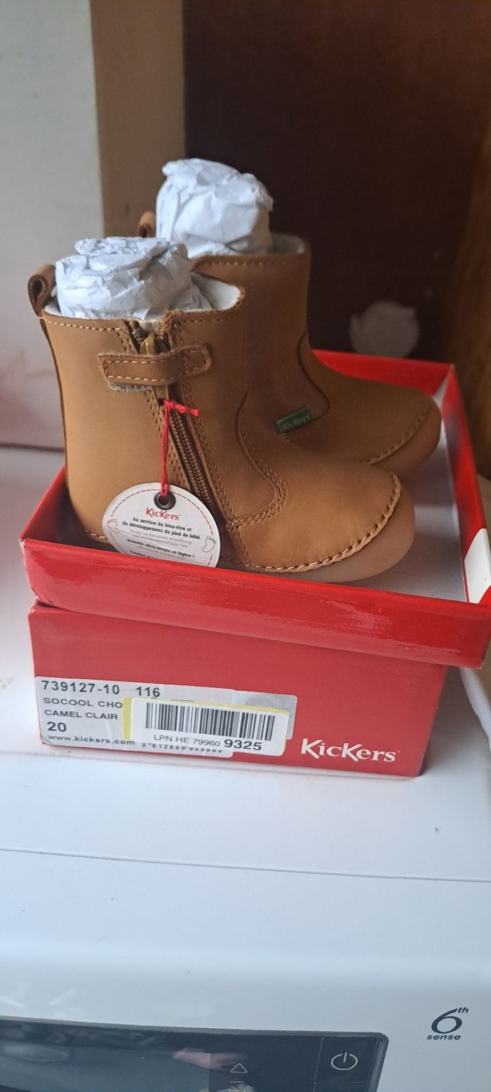 Botte fourré Kickers taille 20 neuve - photo numéro 2