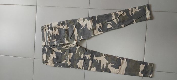 Jeans troué 40 L - photo numéro 7