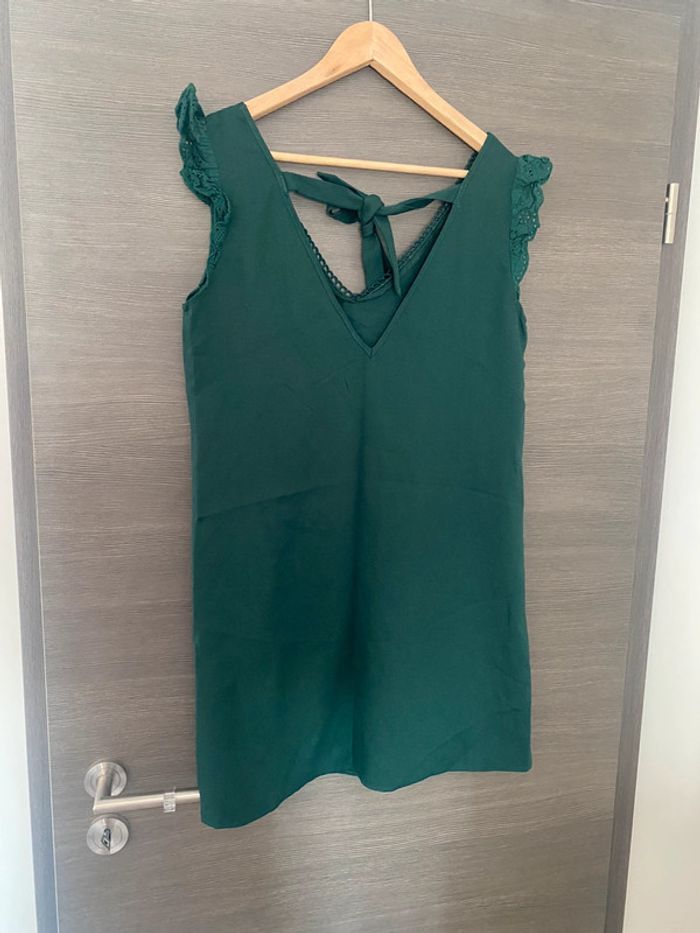 Robe légère verte taille 38