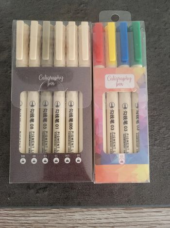 Crayons stylos calligraphie