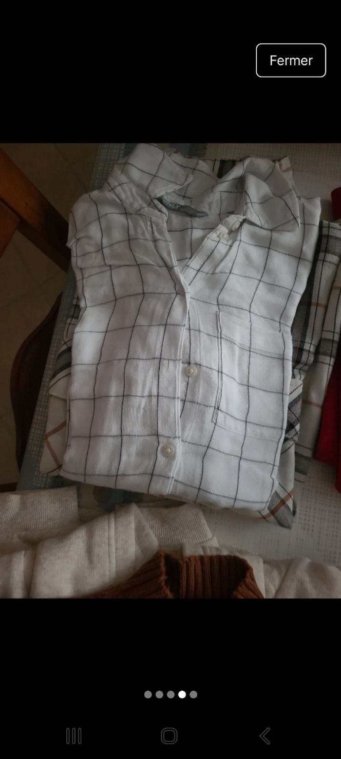 Vends lot pulls chemises plus d info en contacté taille xs et s - photo numéro 2