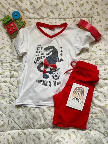 ensemble 2 pièces short rouge et teeshirt manches courtes blanc 8 ans tissaia