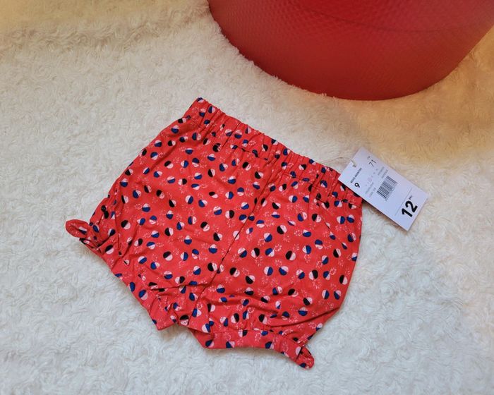 Joli short rouge fille 9 mois - photo numéro 4