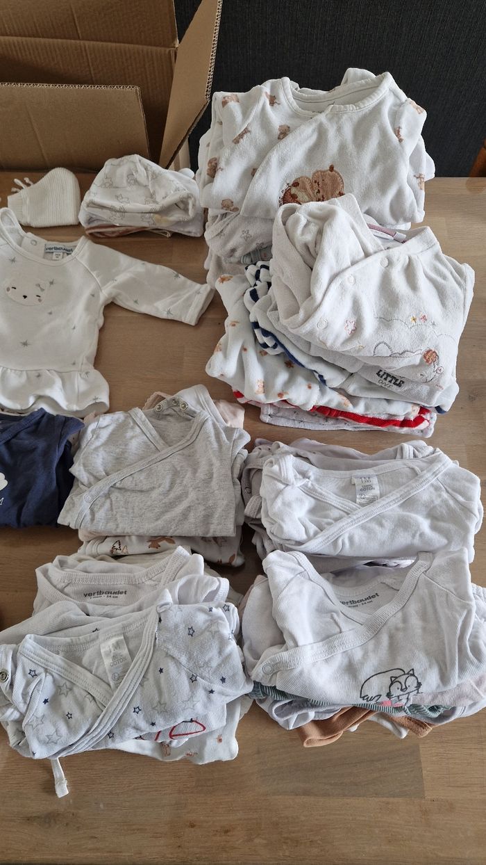 Vêtements bébé 0 et 1 mois - photo numéro 3