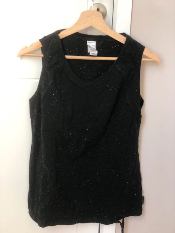 T shirt dans manches noir