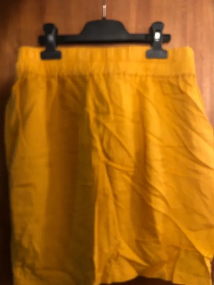 Jupe jaune - photo numéro 9