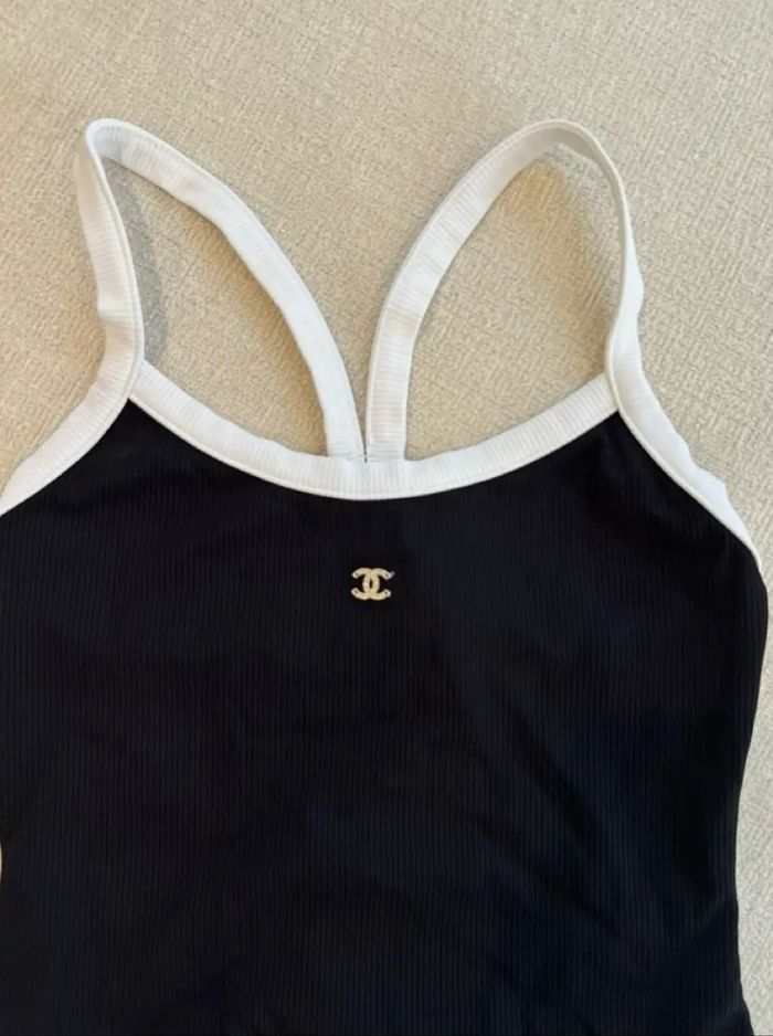 Maillot de bain une pièce neuf - photo numéro 2