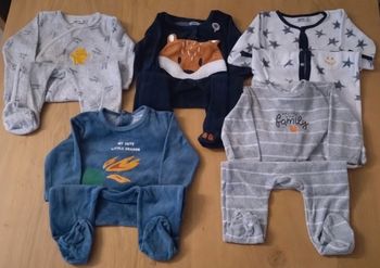 Lot 29 vêtements 9 mois