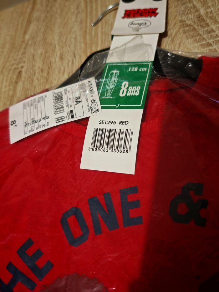 T-shirt mickey 8 ans