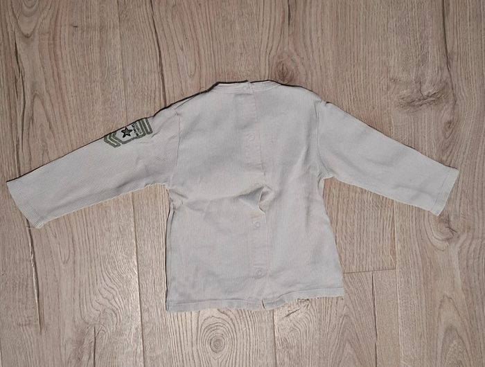 Lot 4 t-shirt ML 18mois TBE - photo numéro 8