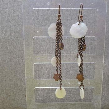 Boucles d'oreilles pendantes cuivrer et blanc