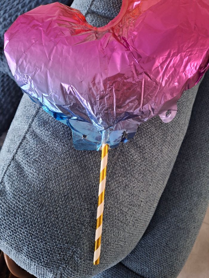 Ballon chiffre 3 arc-en-ciel – décoration anniversaire - photo numéro 3