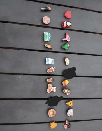 Pins crocs