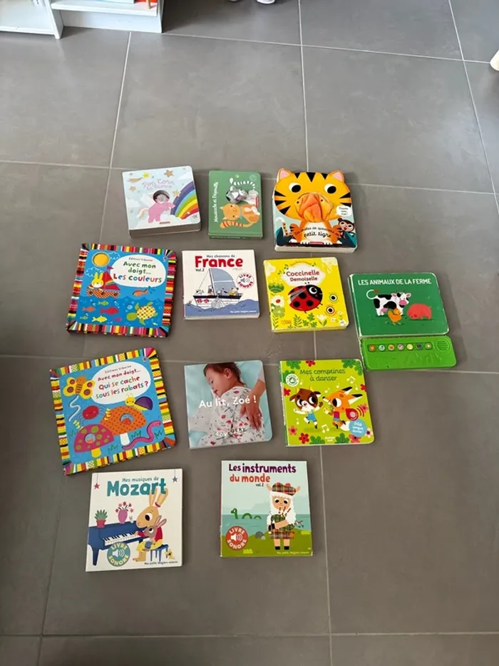 Lot livre sonore à toucher
