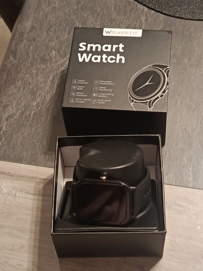 Montre connectée comme neuf - photo numéro 3