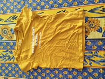 tee shirt LH taille 8 ans